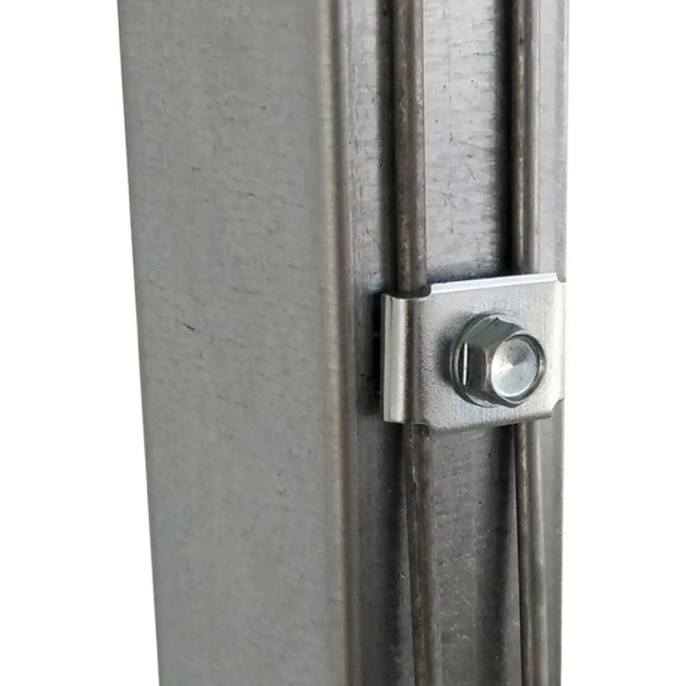 Clema cu autoforant prindere gard bordurat pe stalp rectangular